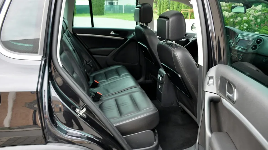 VOLKSWAGEN Tiguan -