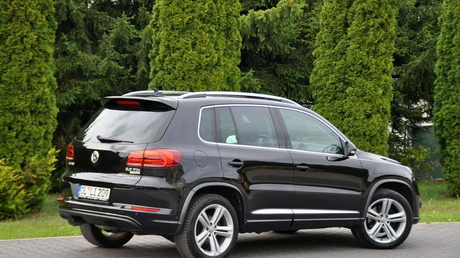 VOLKSWAGEN Tiguan -