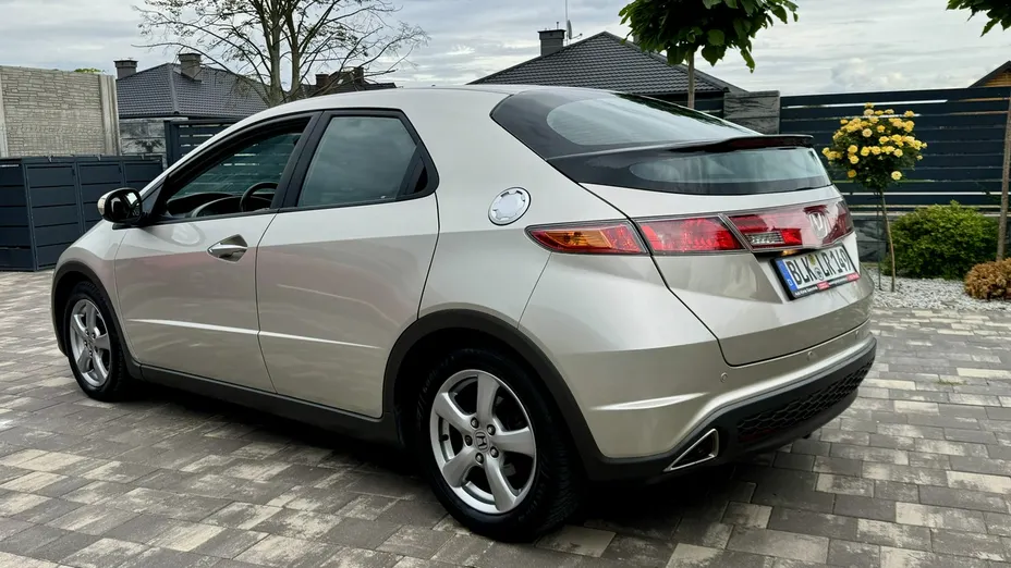 HONDA Civic -