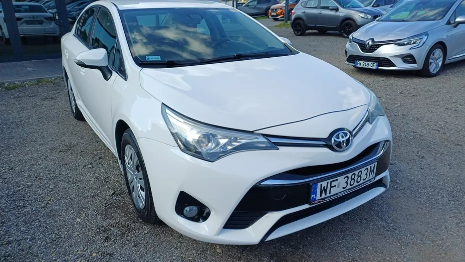 TOYOTA Avensis -