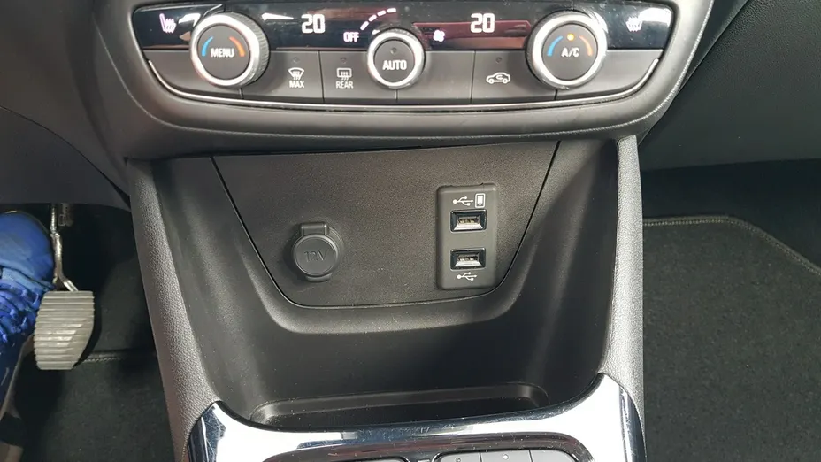 OPEL Crossland X -