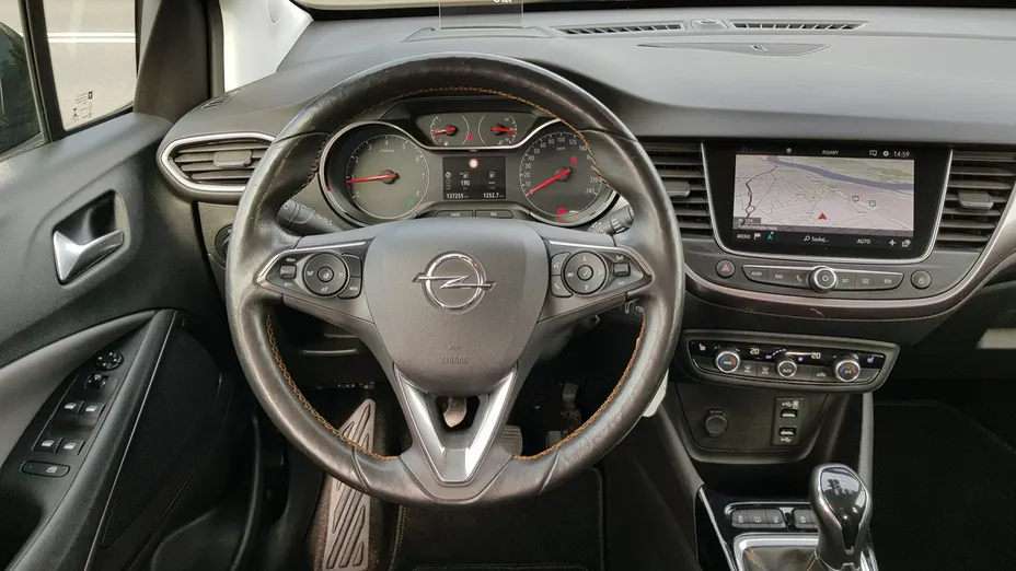 OPEL Crossland X -