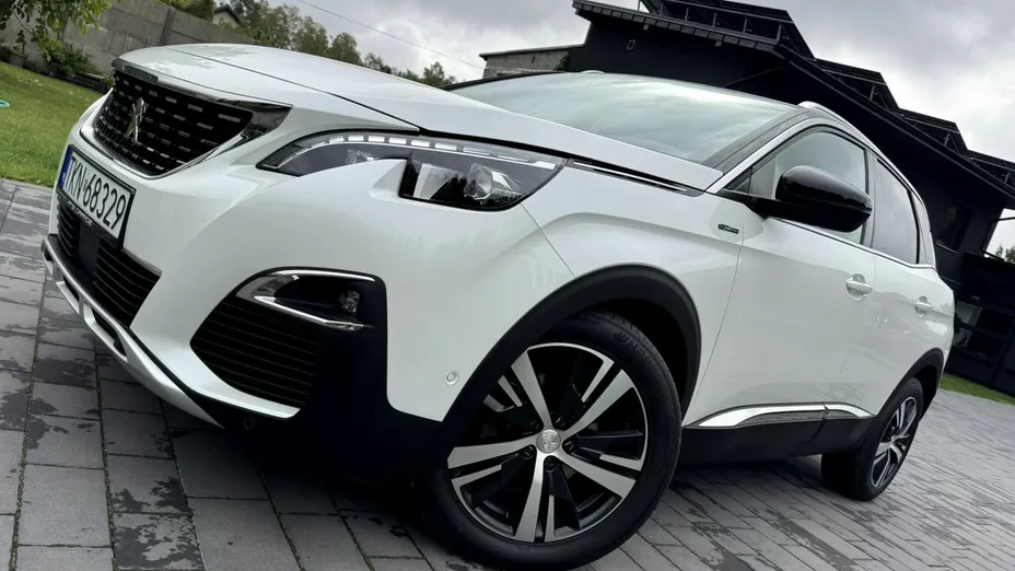 PEUGEOT 3008 -
