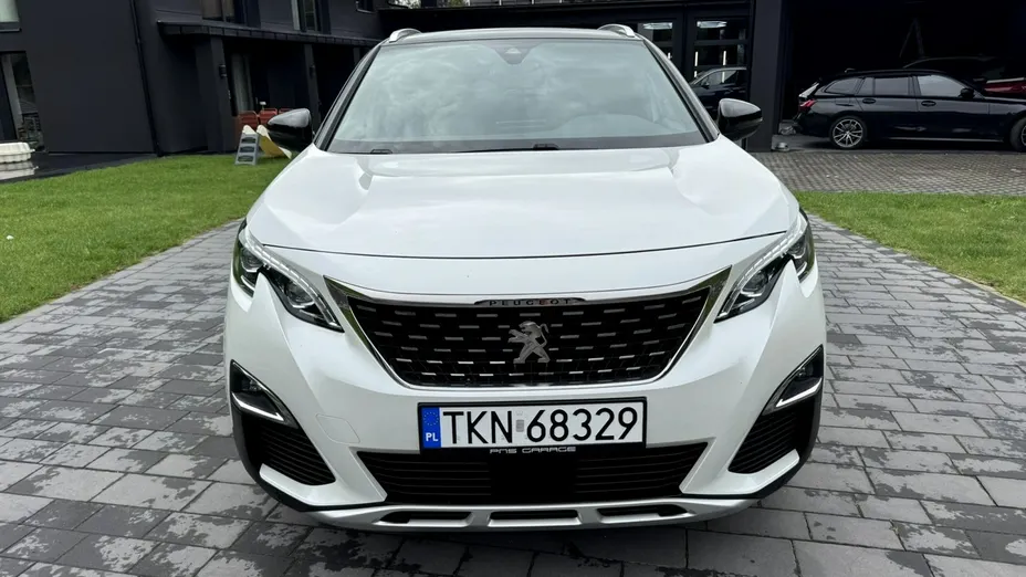 PEUGEOT 3008 -