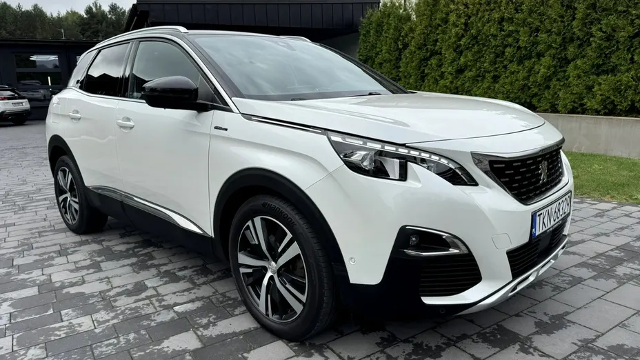 PEUGEOT 3008 -
