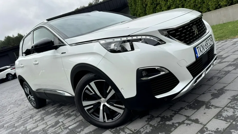 PEUGEOT 3008 -