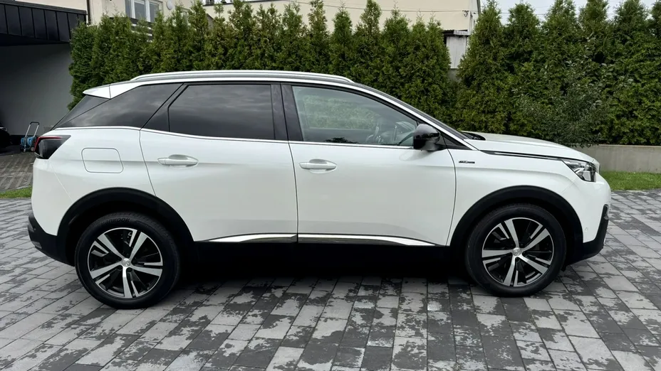 PEUGEOT 3008 -