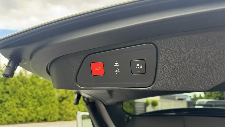 PEUGEOT 3008 -