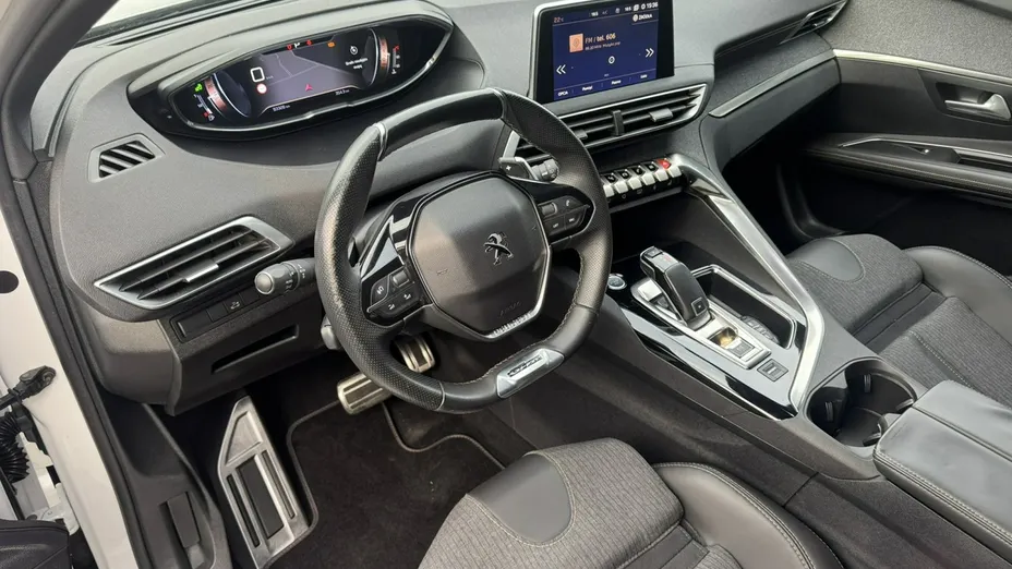 PEUGEOT 3008 -