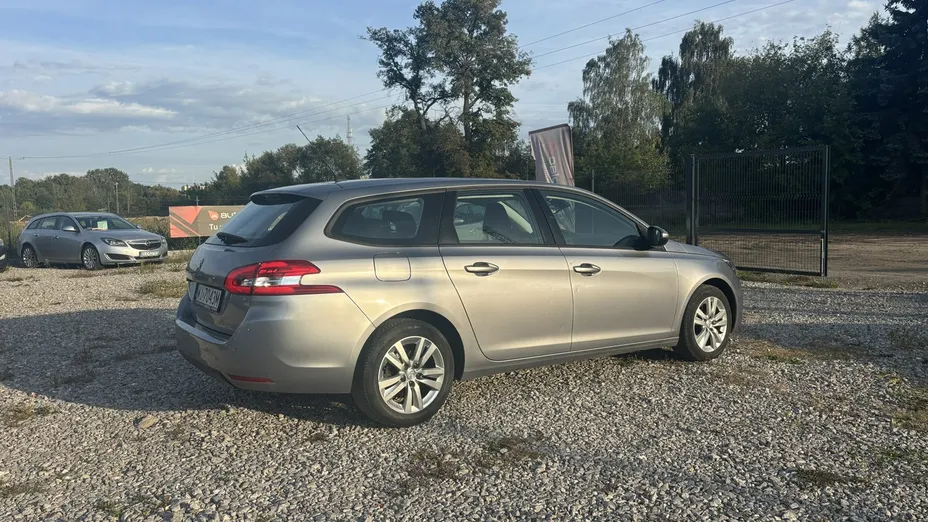 PEUGEOT 308 -