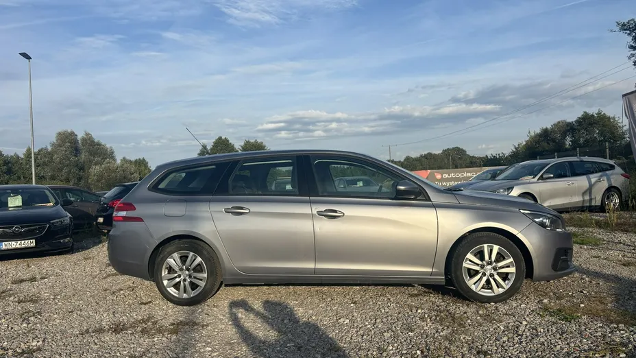 PEUGEOT 308 -