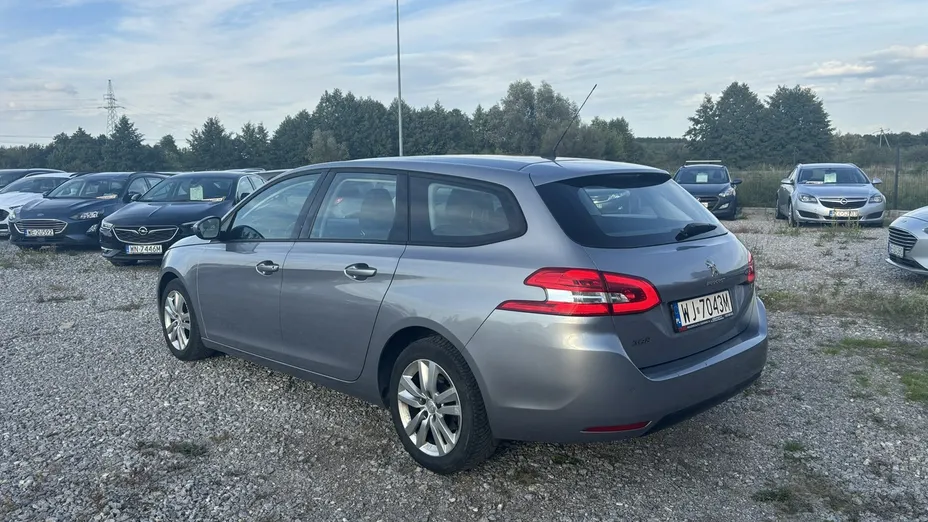 PEUGEOT 308 -