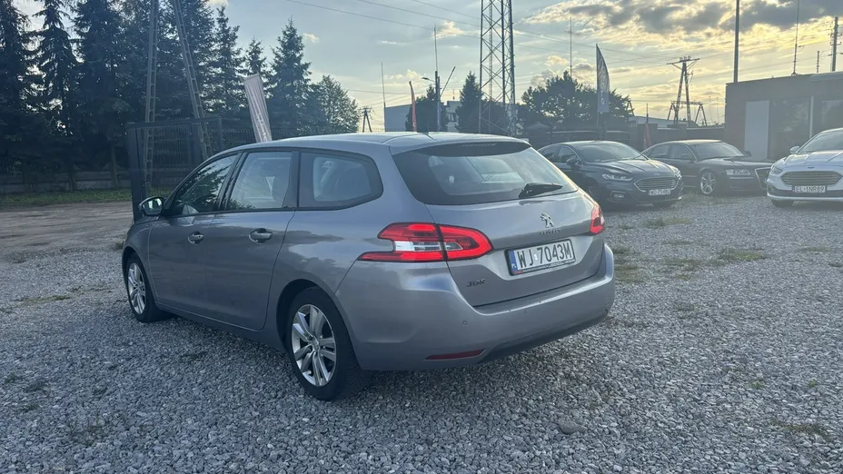 PEUGEOT 308 -