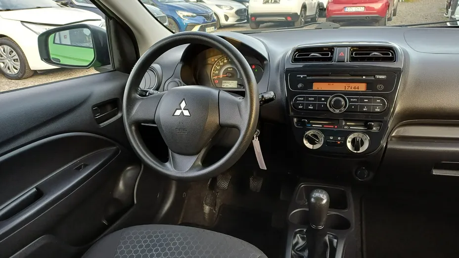 MITSUBISHI Space Star -