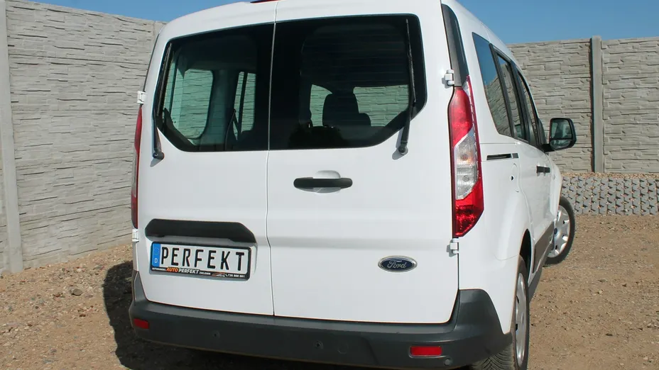 FORD Tourneo Connect -