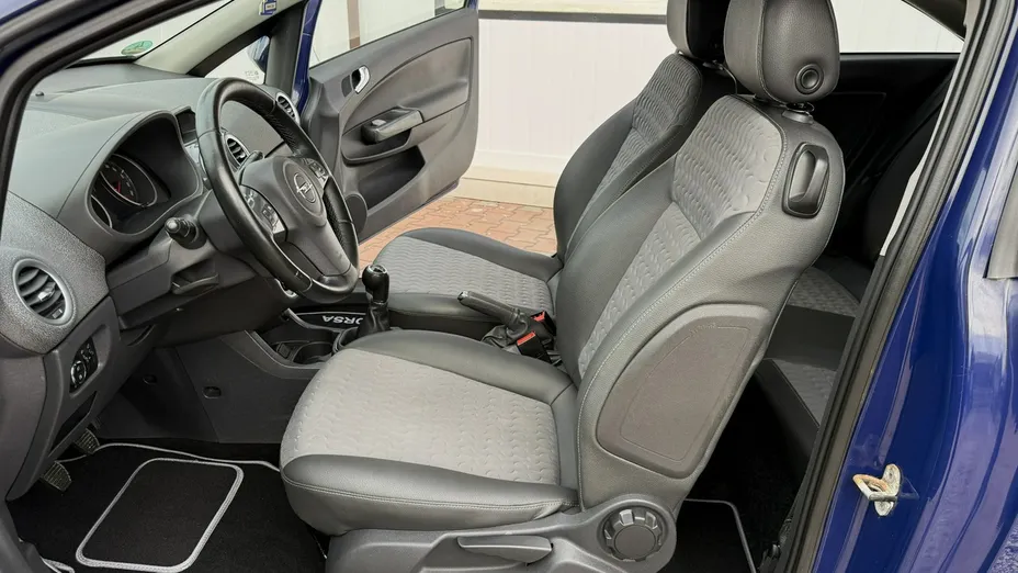 OPEL Corsa -
