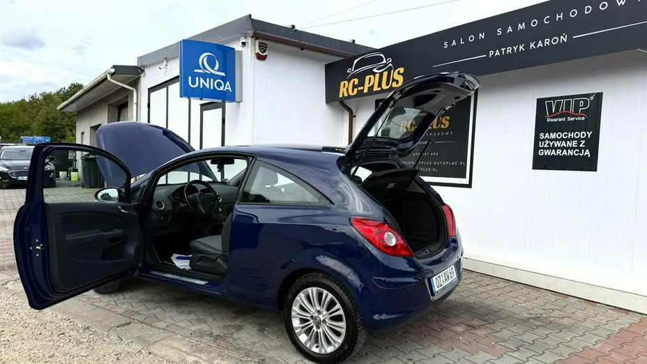 OPEL Corsa -
