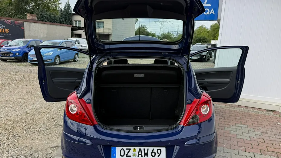 OPEL Corsa -
