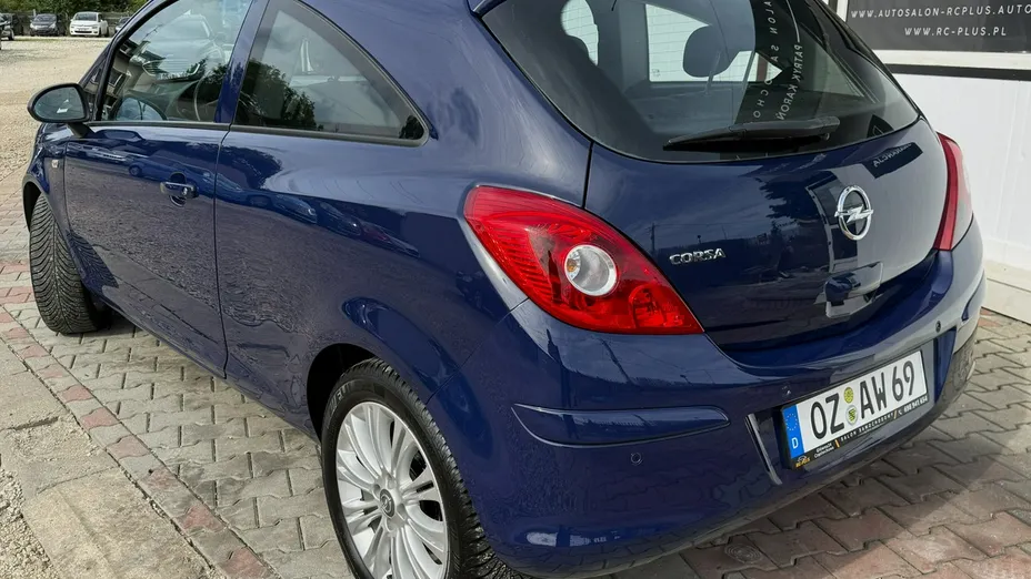 OPEL Corsa -