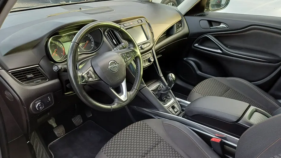 OPEL Zafira -