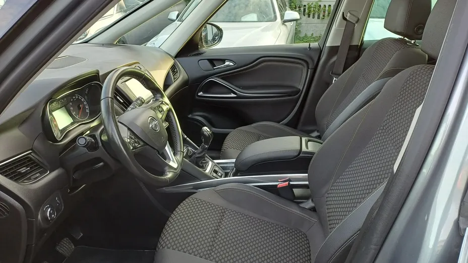 OPEL Zafira -