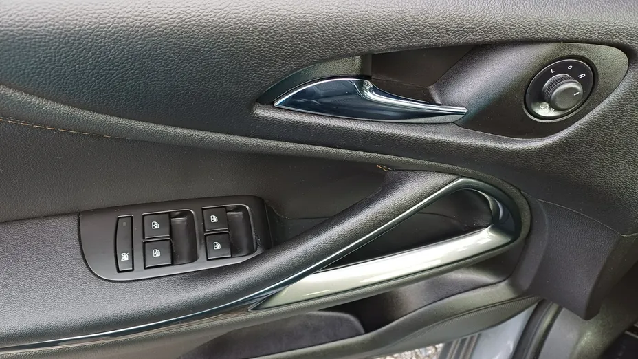 OPEL Zafira -