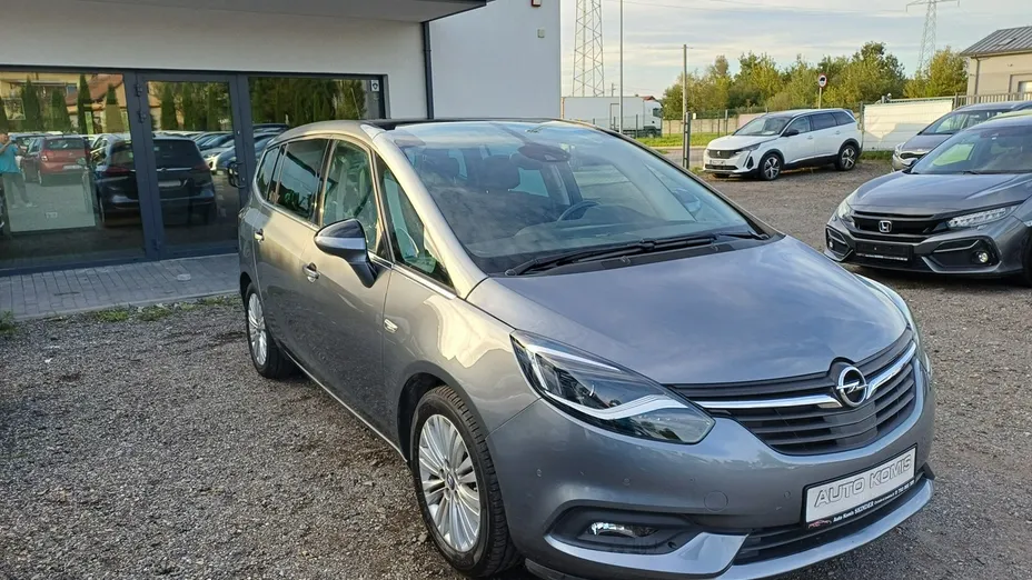 OPEL Zafira -