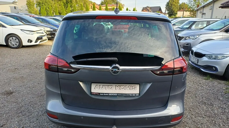 OPEL Zafira -