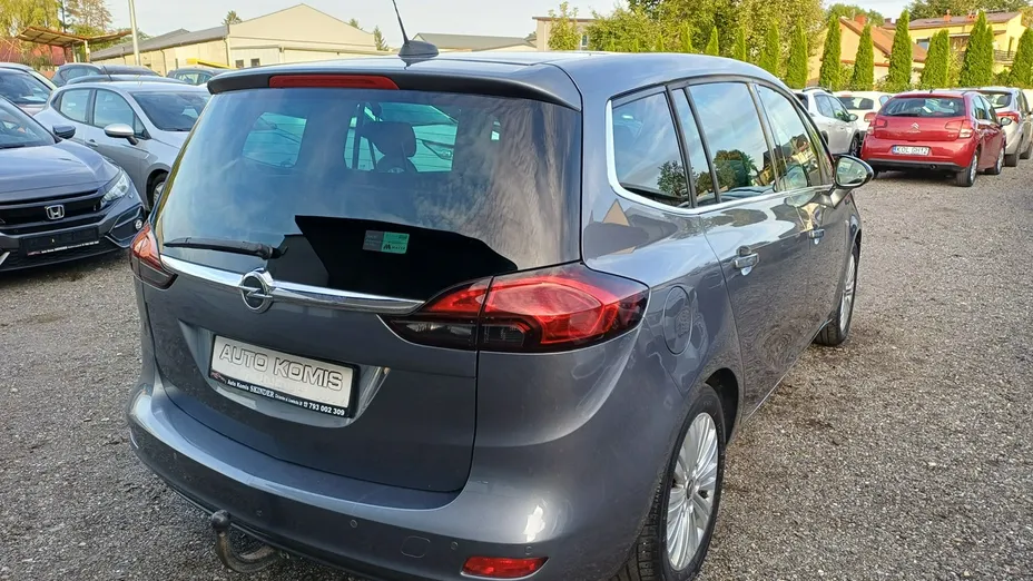 OPEL Zafira -