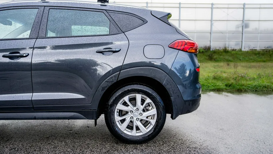 HYUNDAI Tucson -