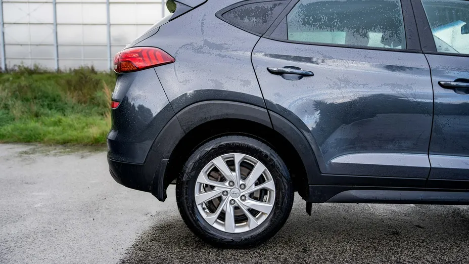 HYUNDAI Tucson -