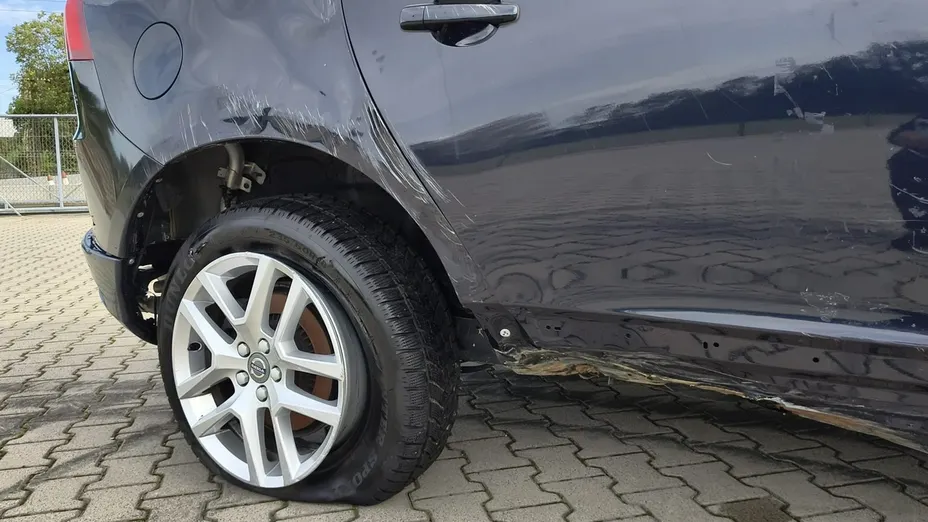 VOLVO XC60 -