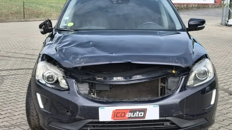 VOLVO XC60 -