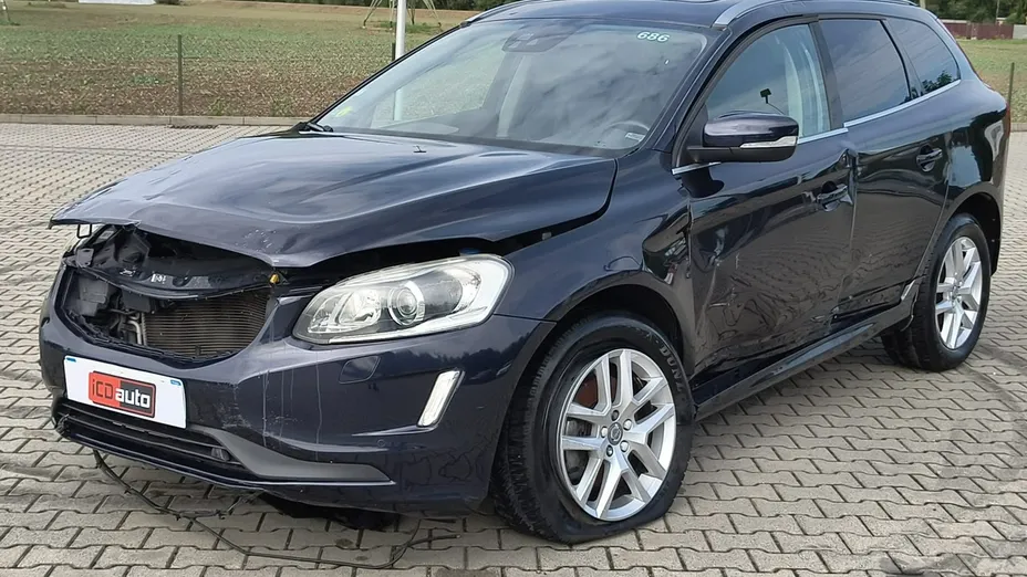 VOLVO XC60 -