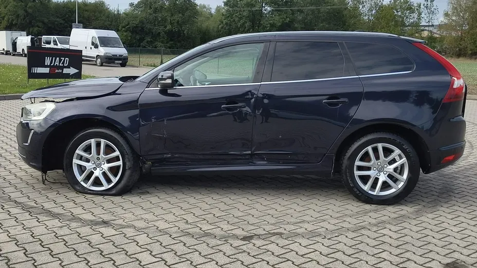 VOLVO XC60 -