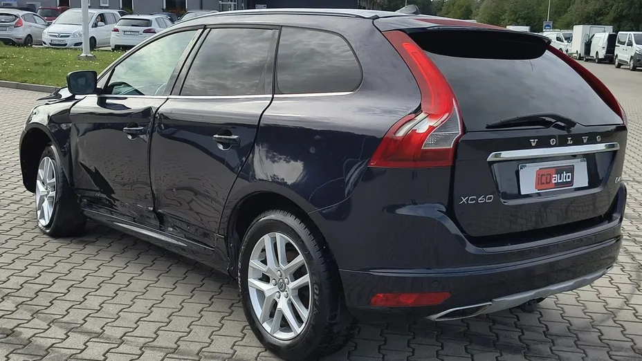 VOLVO XC60 -