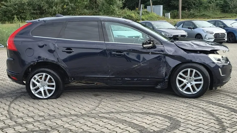 VOLVO XC60 -