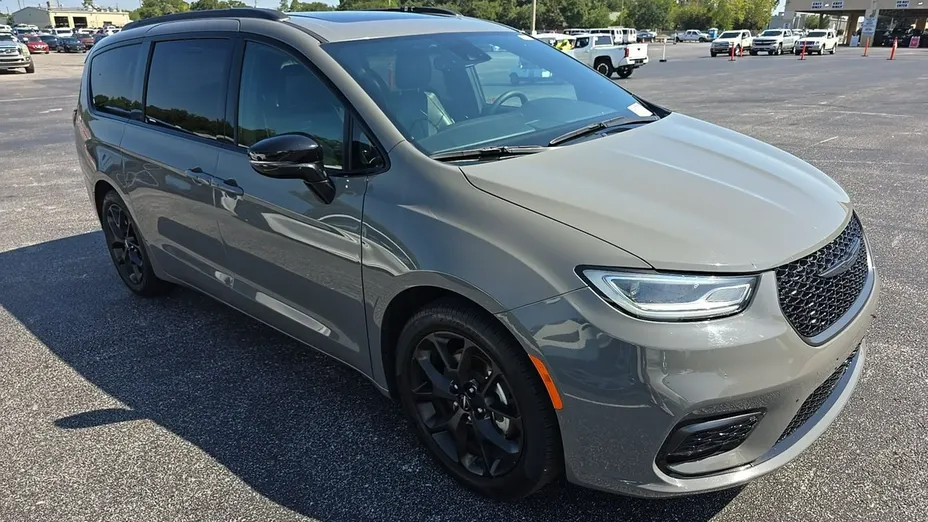 CHRYSLER Pacifica -
