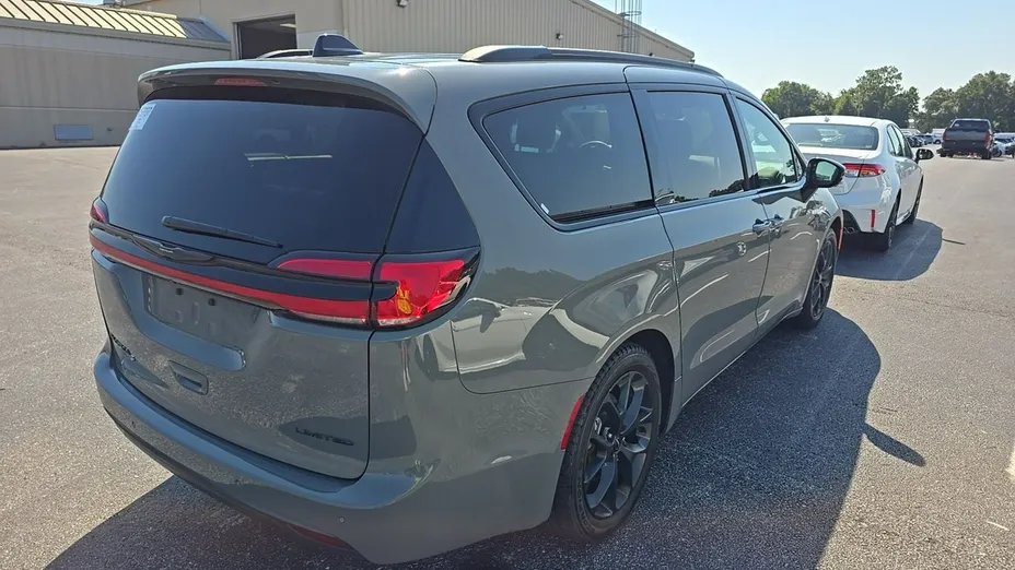 CHRYSLER Pacifica -