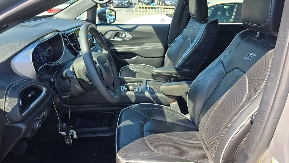 CHRYSLER Pacifica -