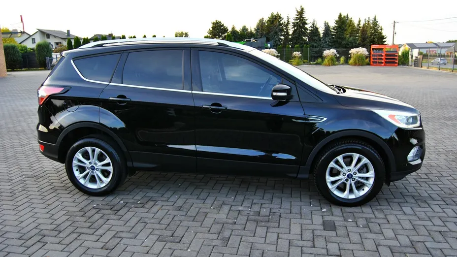 FORD Kuga -