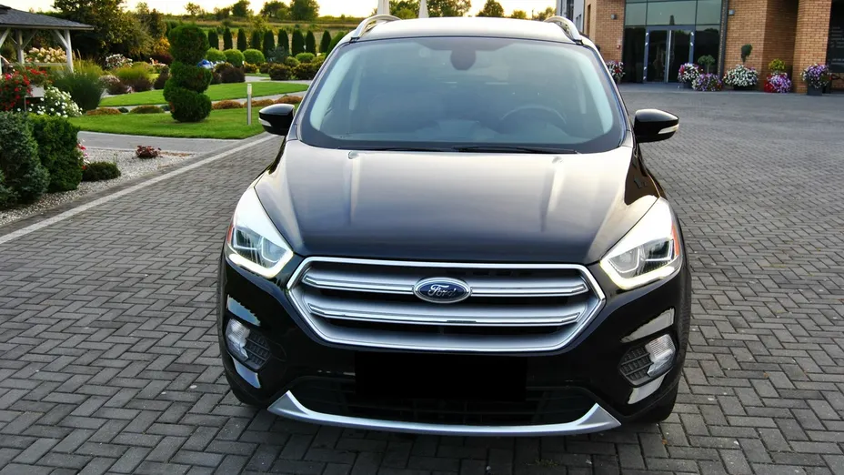 FORD Kuga -