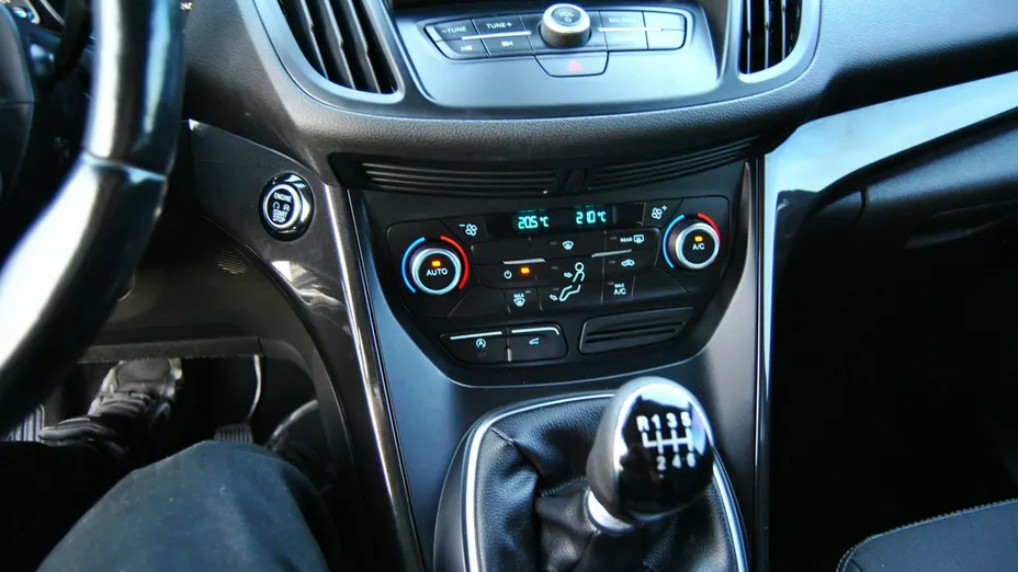 FORD Kuga -