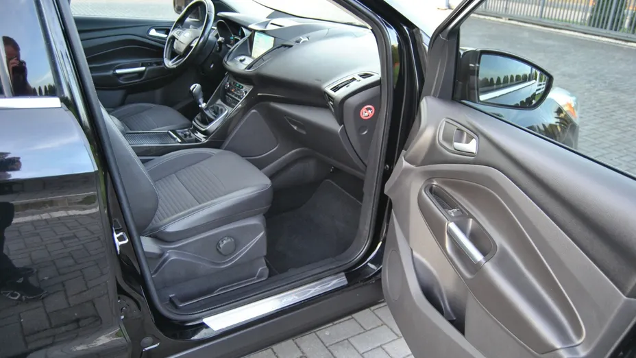 FORD Kuga -