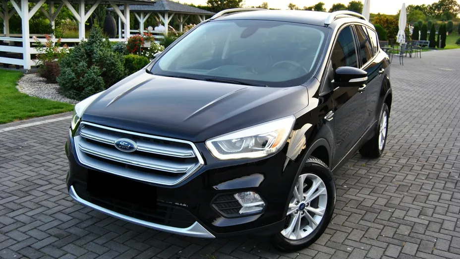 FORD Kuga -