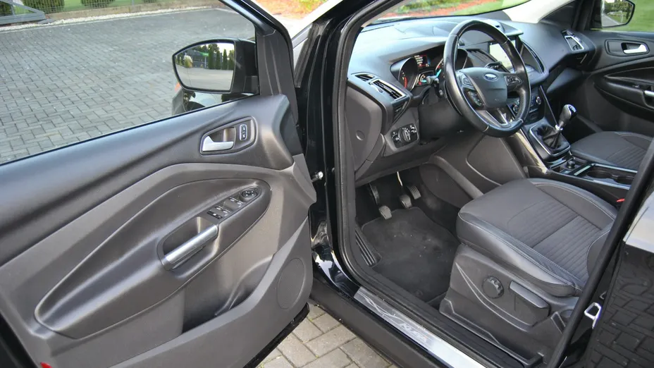 FORD Kuga -