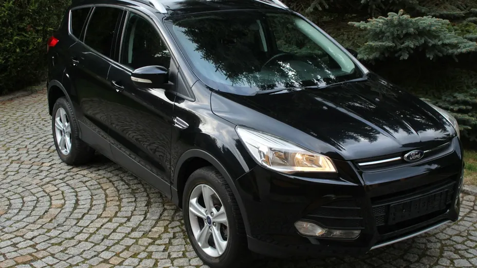 FORD Kuga -