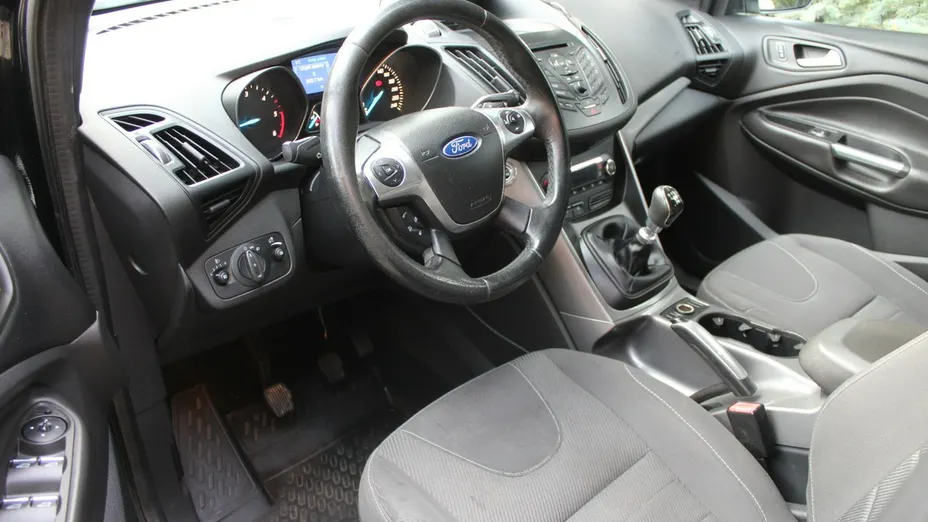 FORD Kuga -
