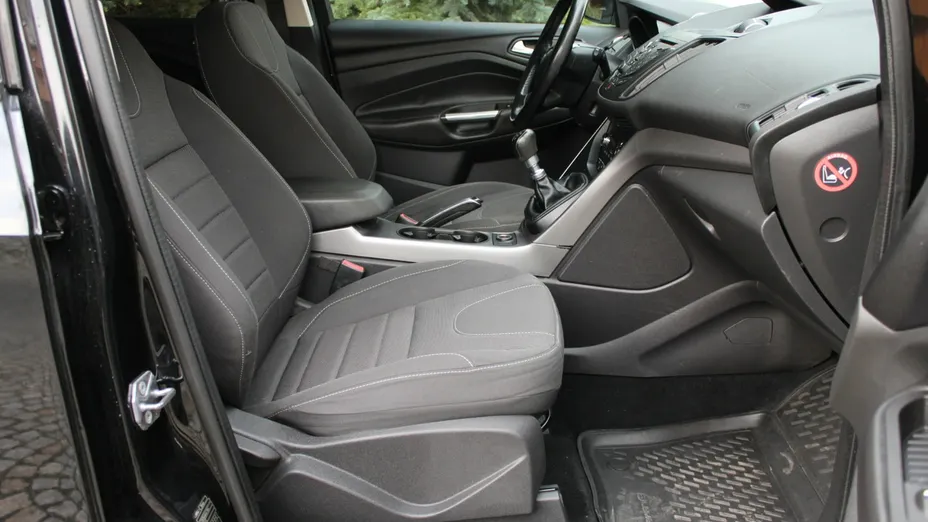 FORD Kuga -