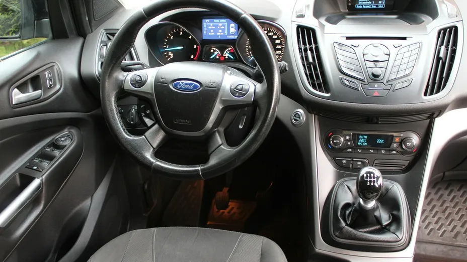 FORD Kuga -